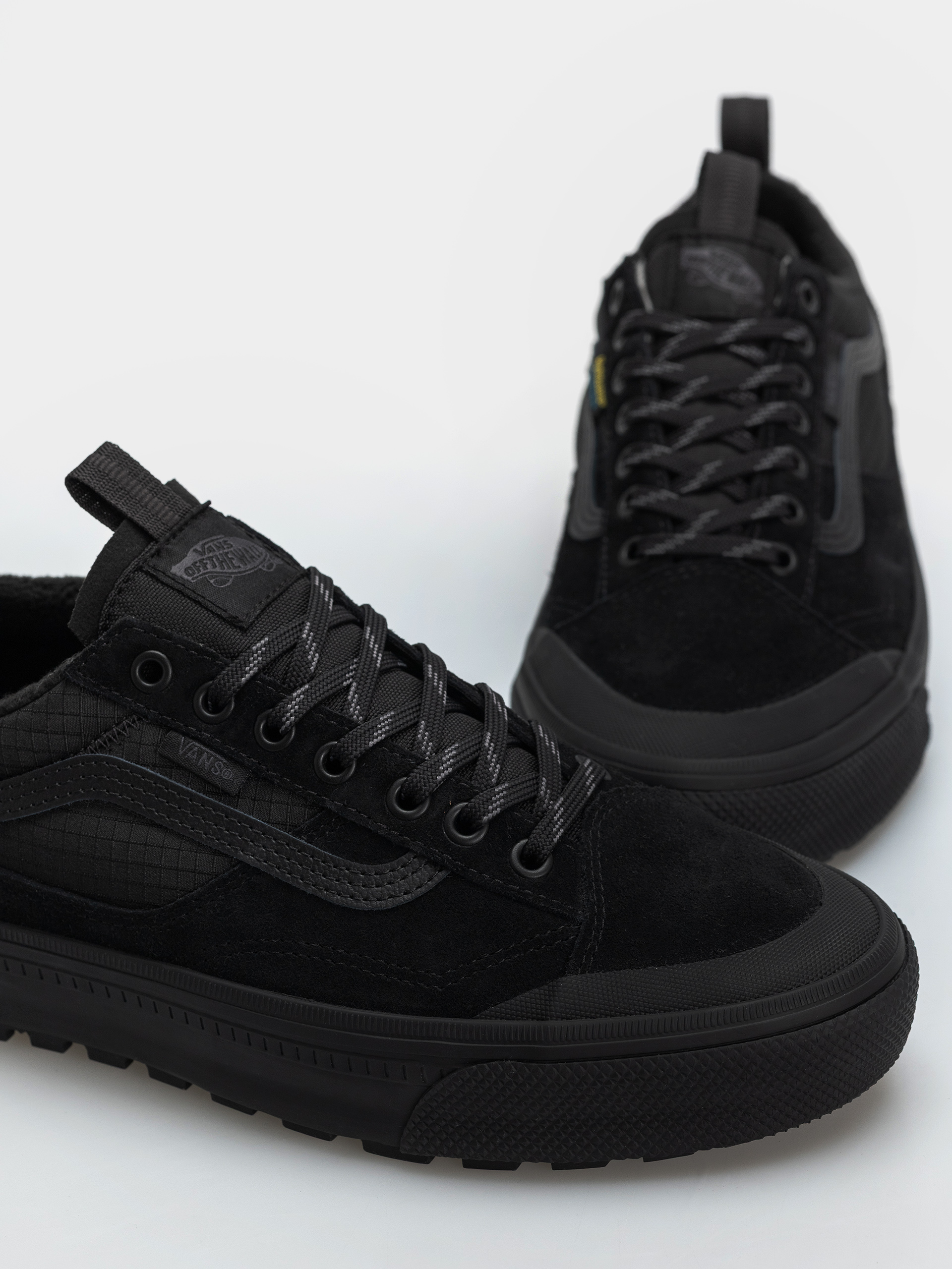 Pantofi Vans Old Skool Waterproof Insulated Mte (black/black/gry)