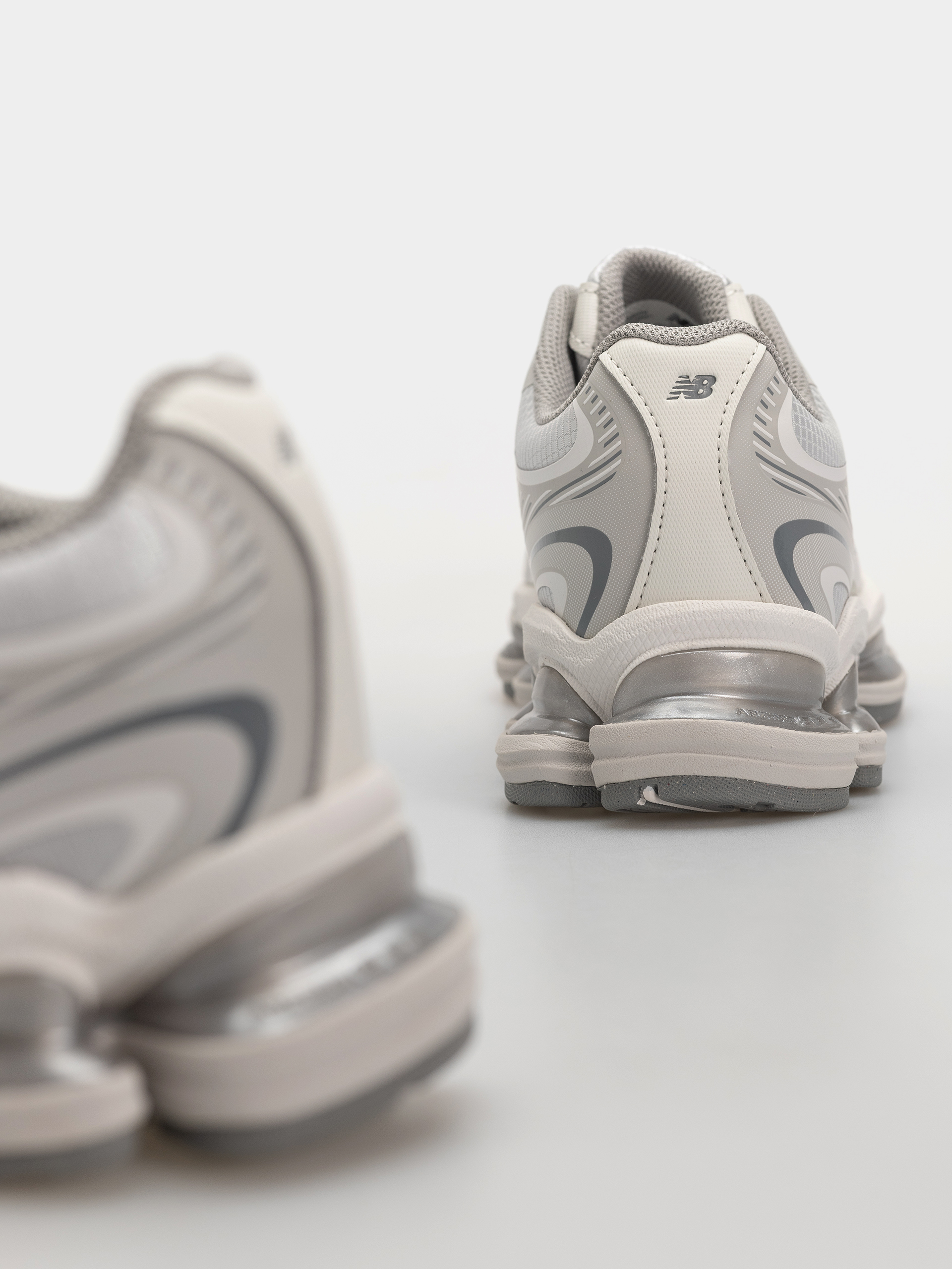 Pantofi New Balance 2000 (reflection/grey matter/slate grey)