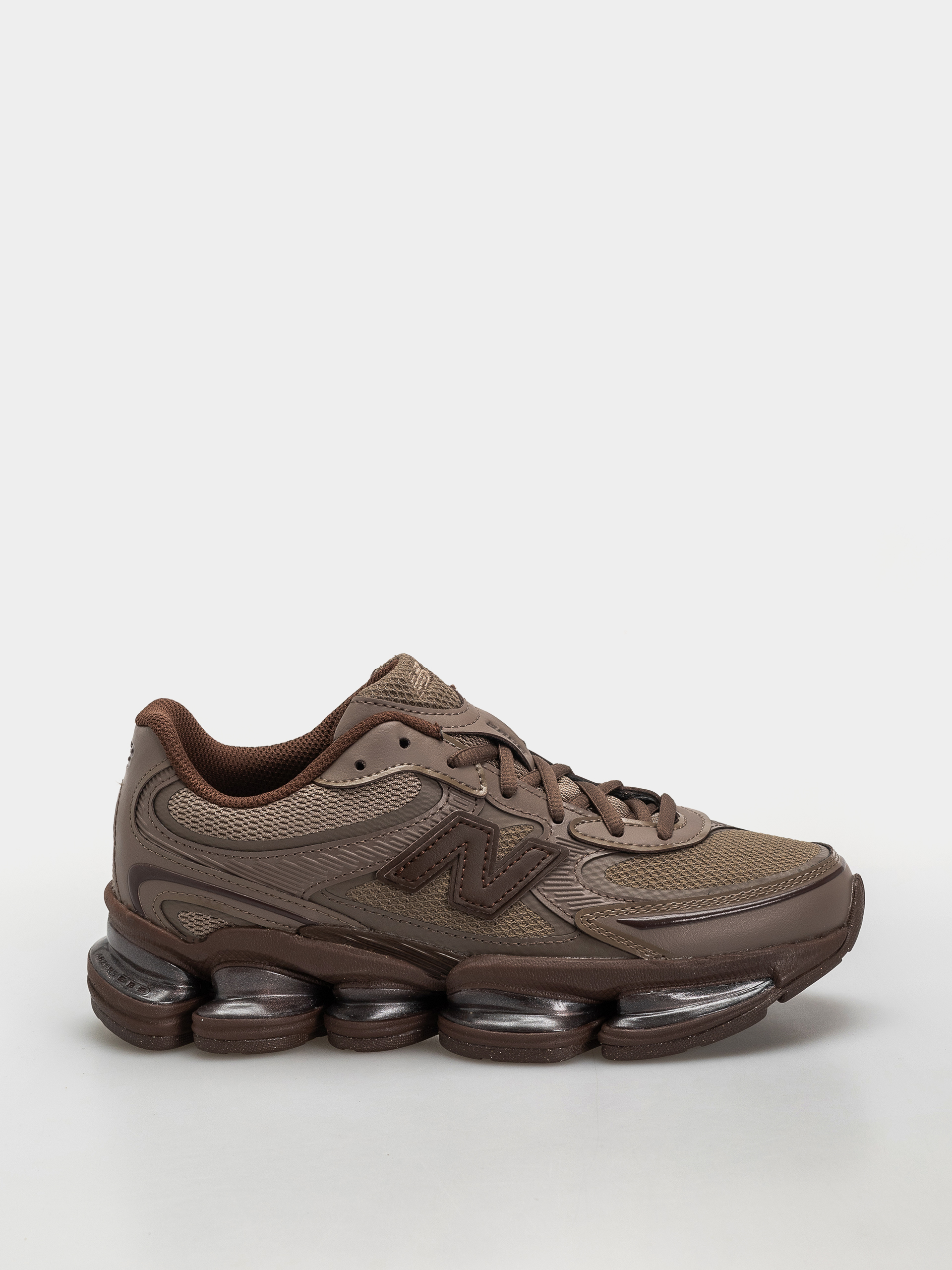 Pantofi New Balance 2000 (thunder brown/pumpernickel)
