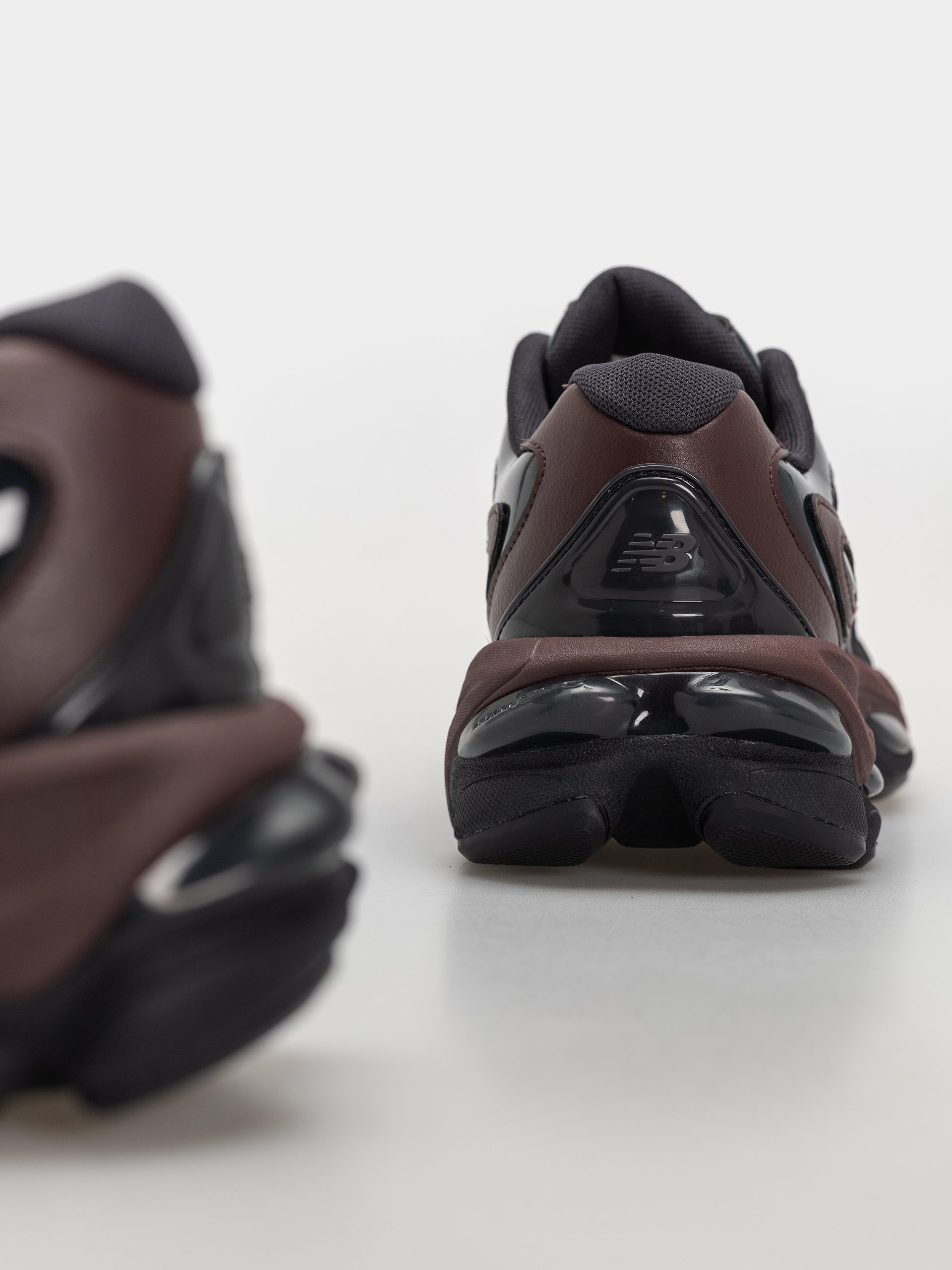Pantofi New Balance 983 (cherry leather/dark night)