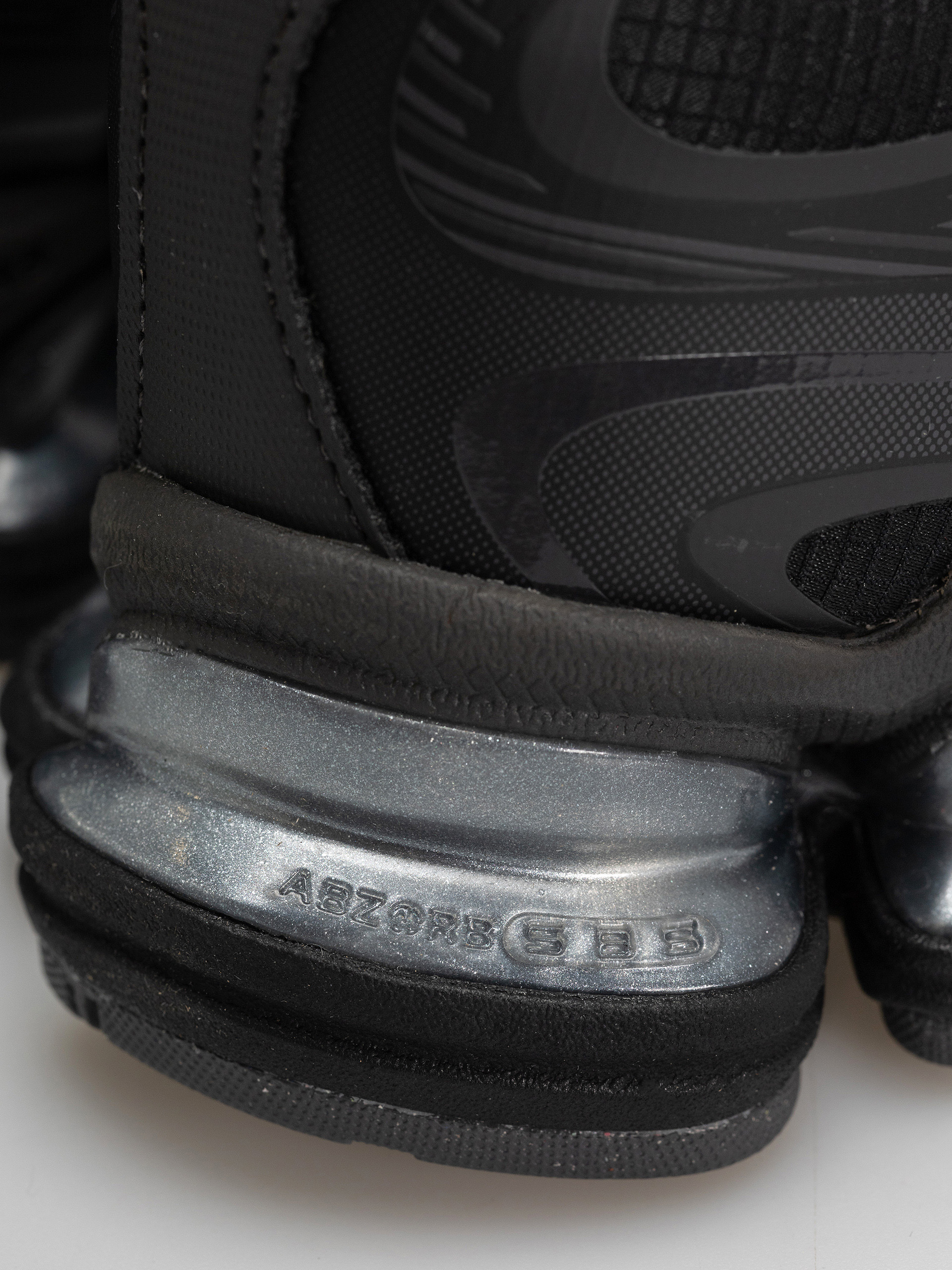 Pantofi New Balance 2000 (black/black cement/magnet)