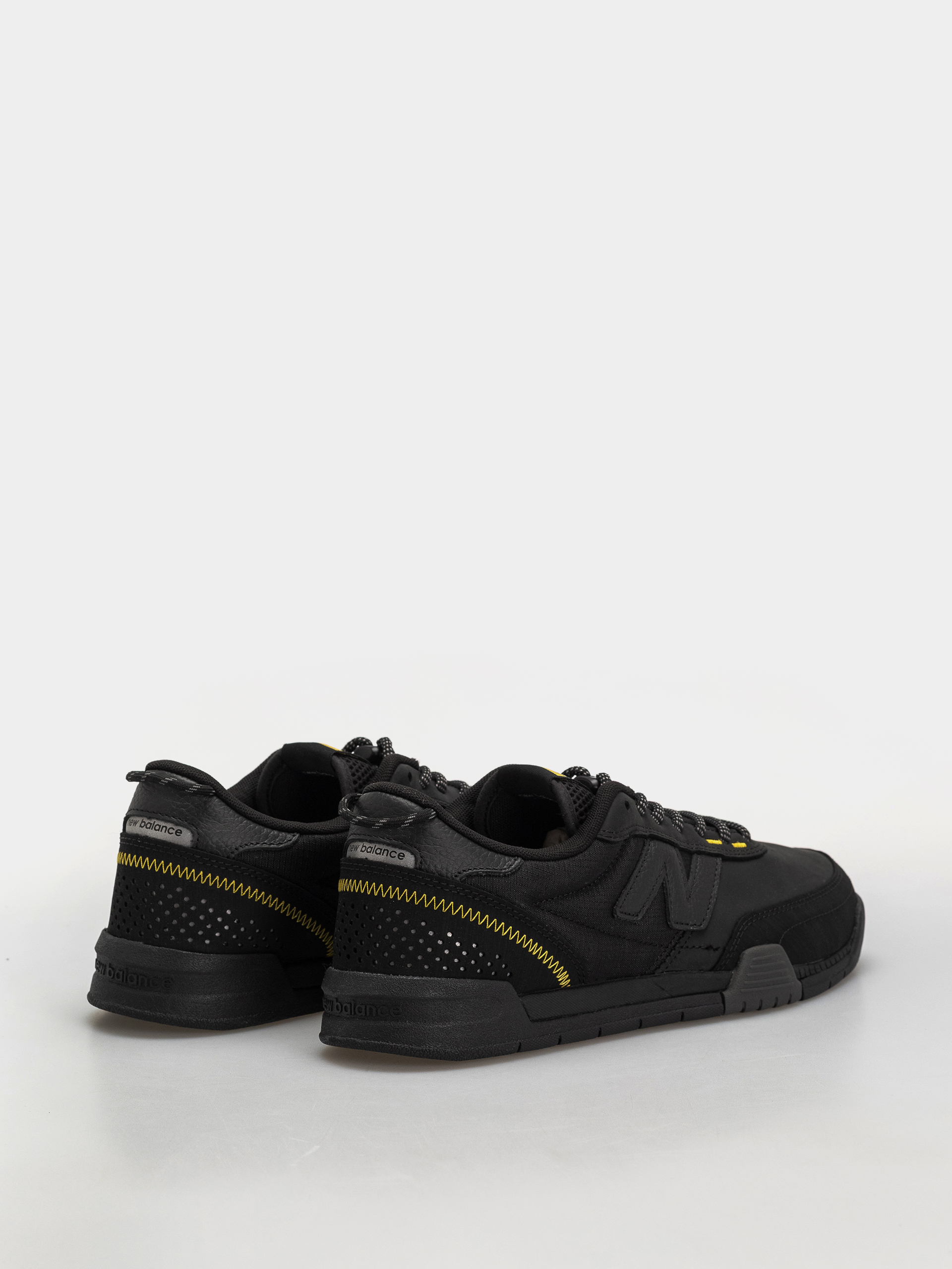 Pantofi New Balance 440 (black/happy yellow)