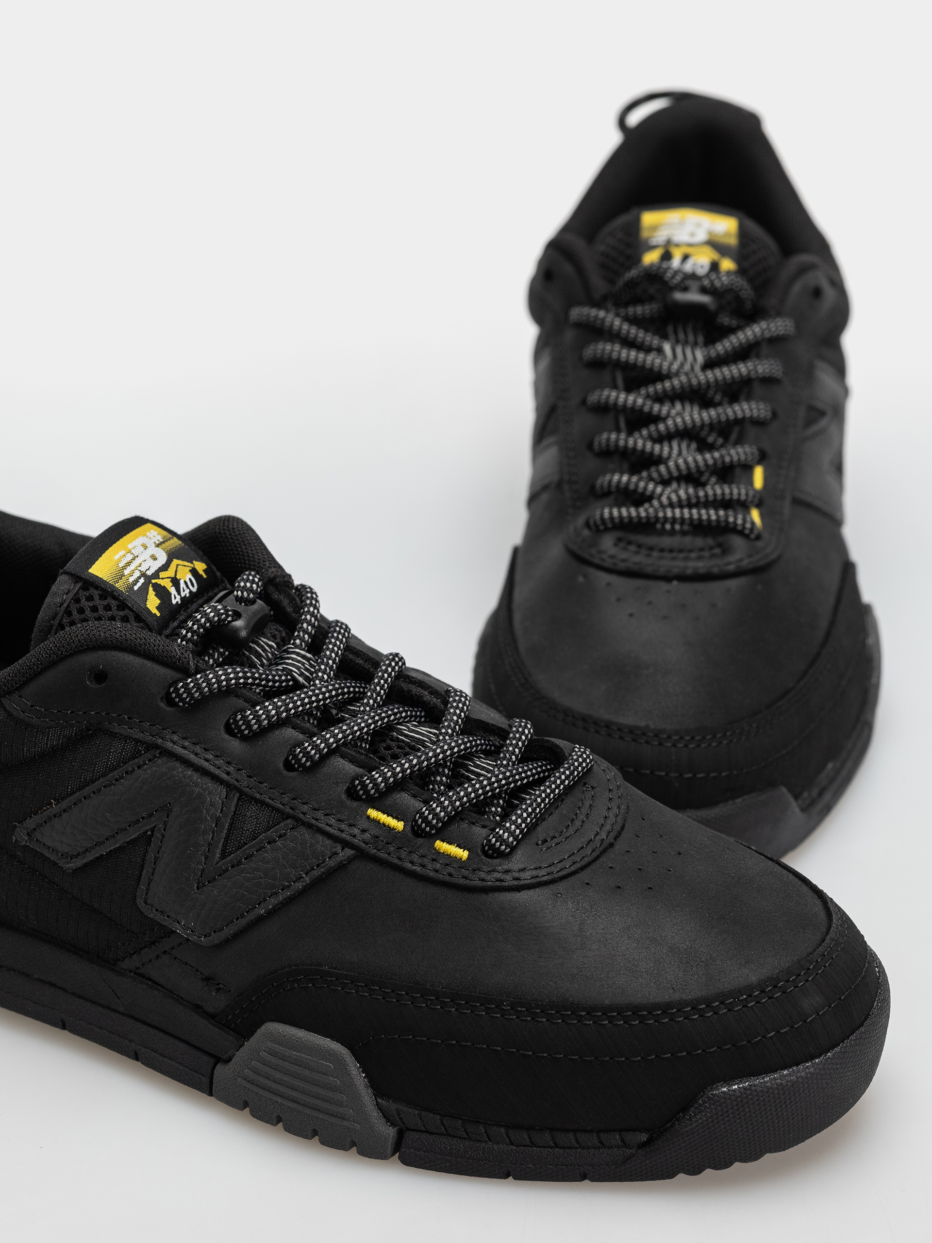 Pantofi New Balance 440 (black/happy yellow)