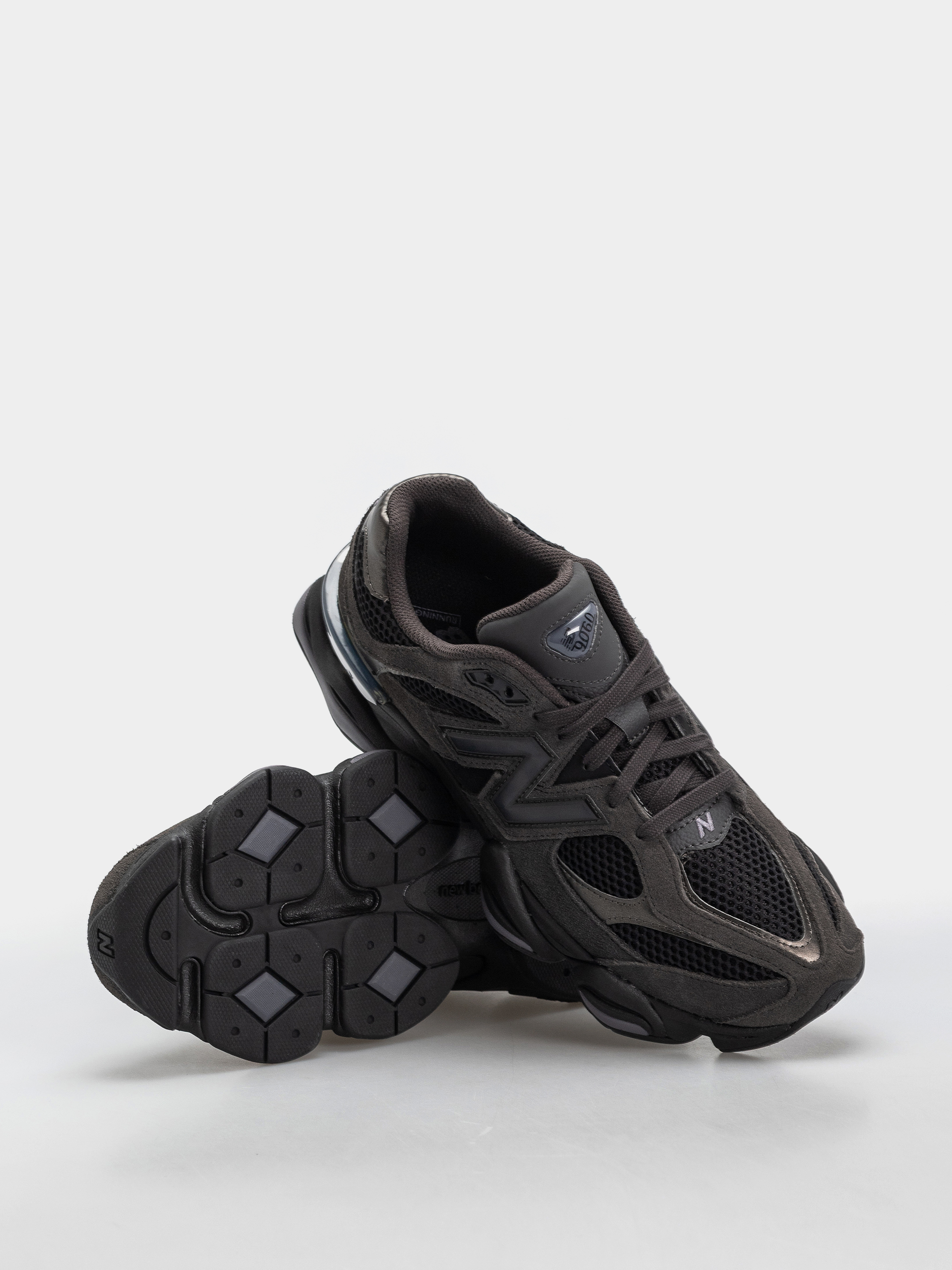 Pantofi New Balance 9060 (black/neptune grey)