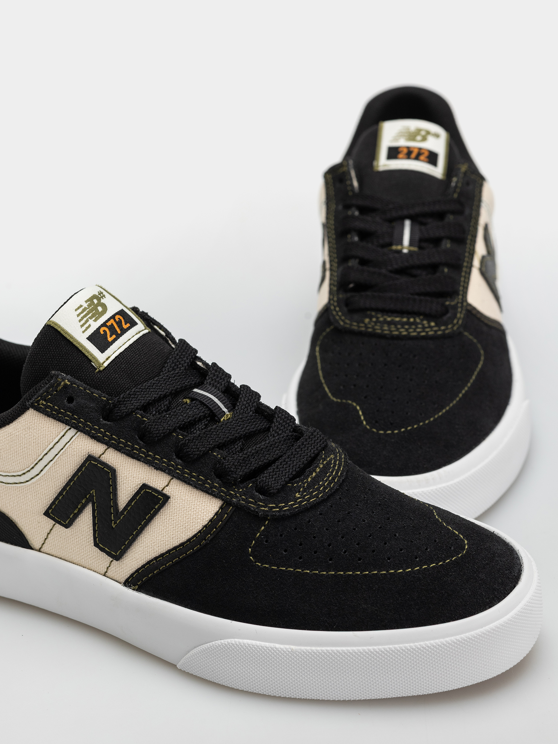 Pantofi New Balance 272 (black/sea salt)