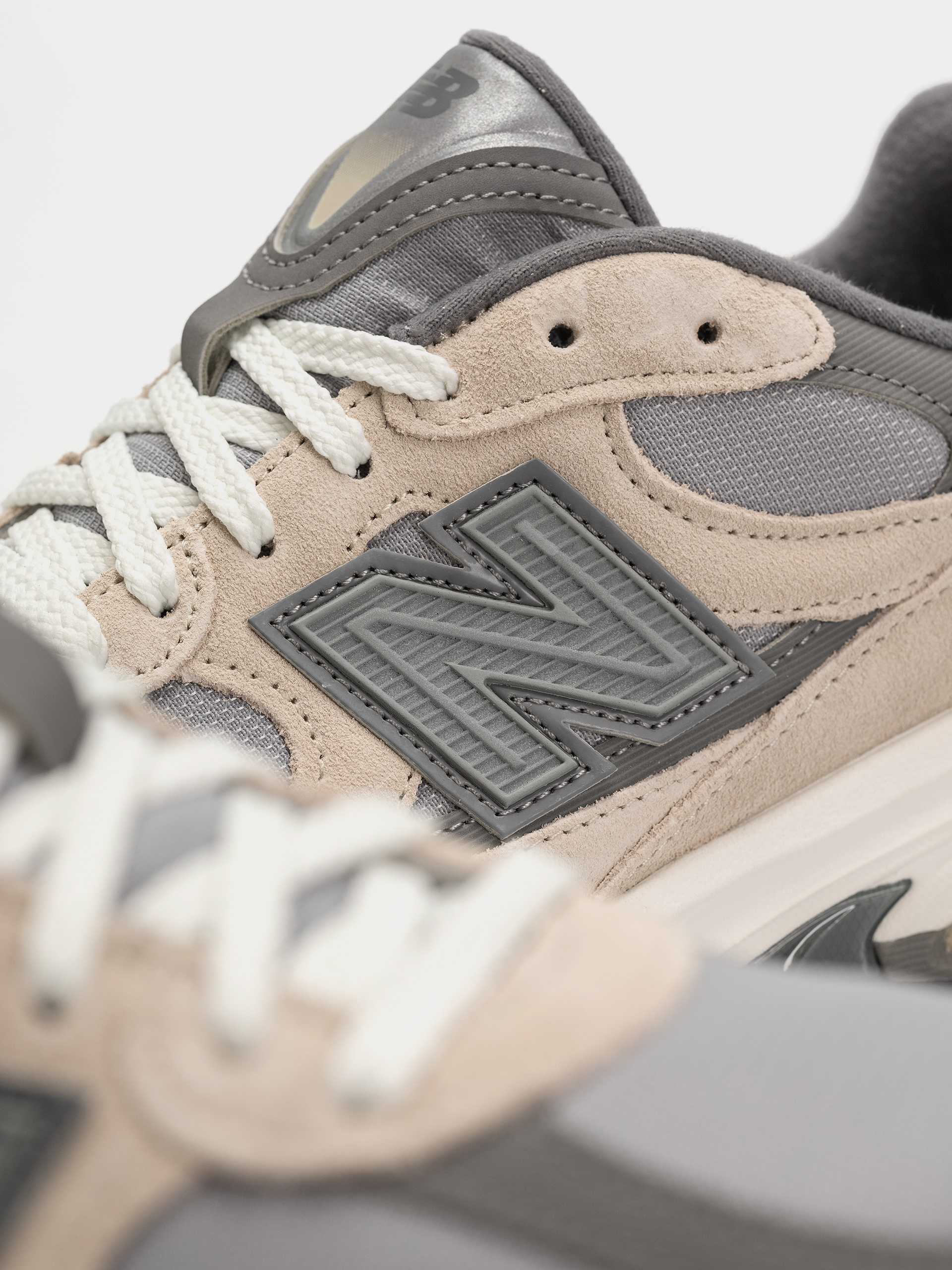 Pantofi New Balance 2010 (timberwolf/harbor grey)