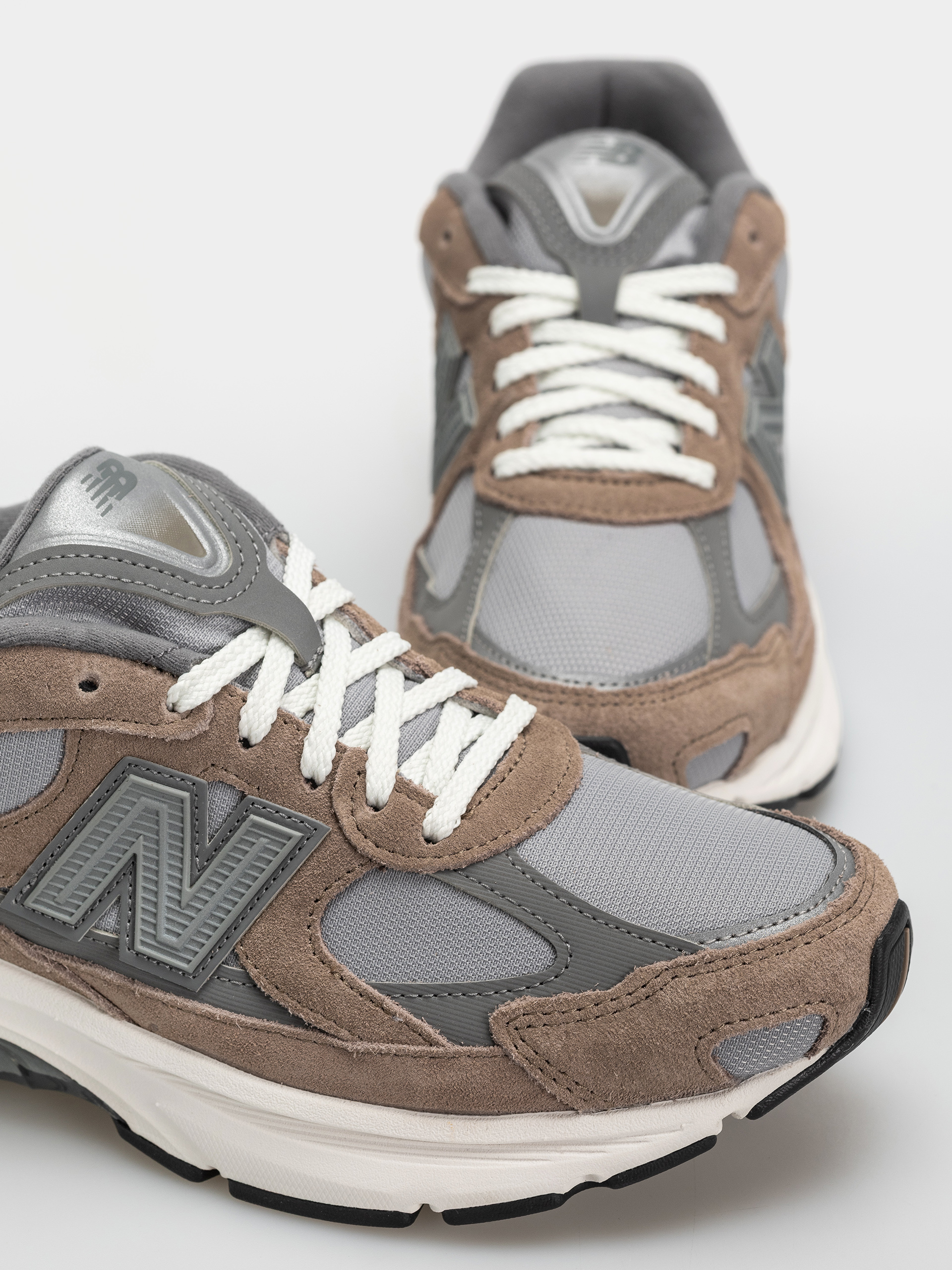 Pantofi New Balance 2010 (mushroom/harbor grey)