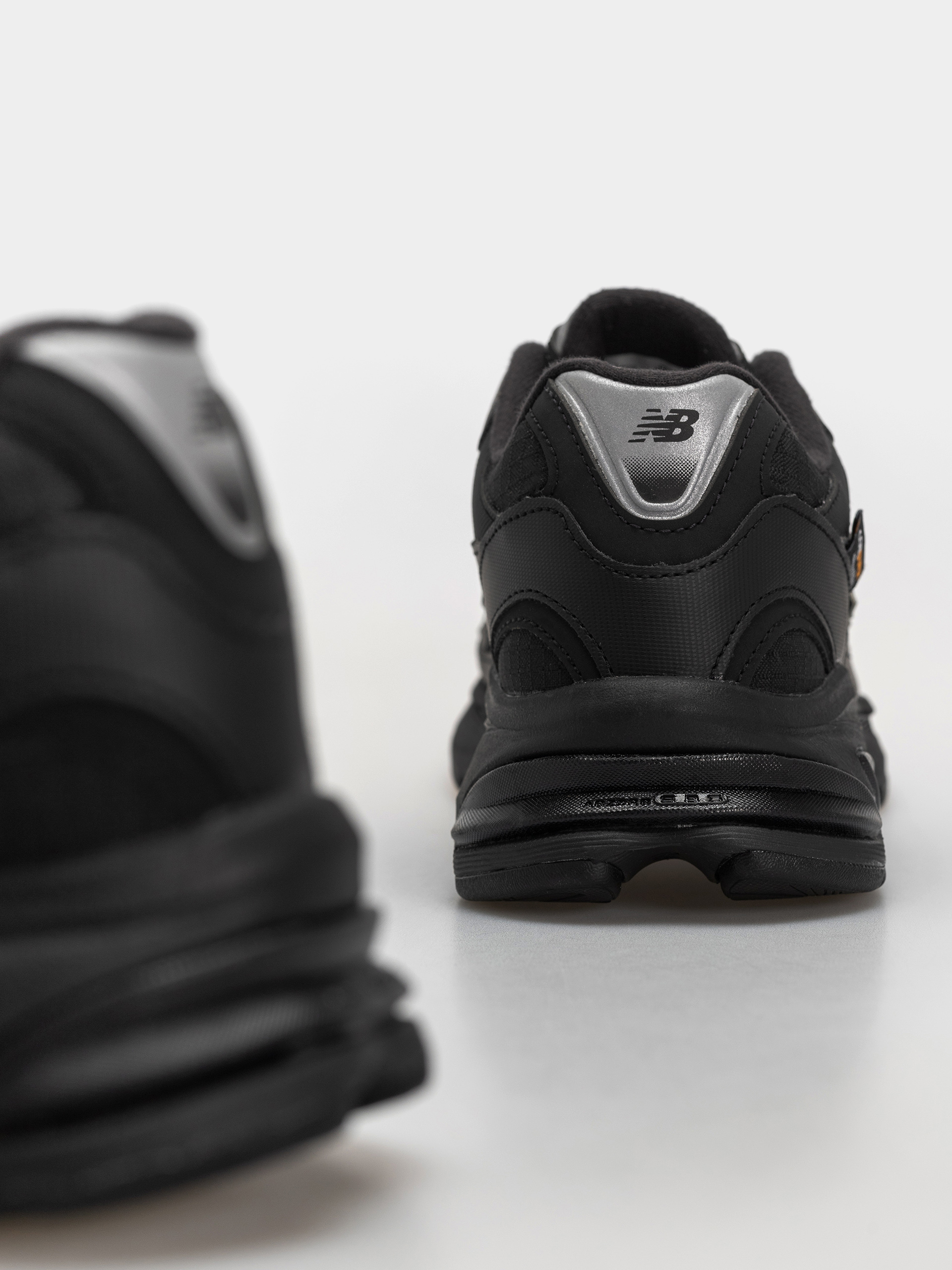 Pantofi New Balance 2010 (black/black)