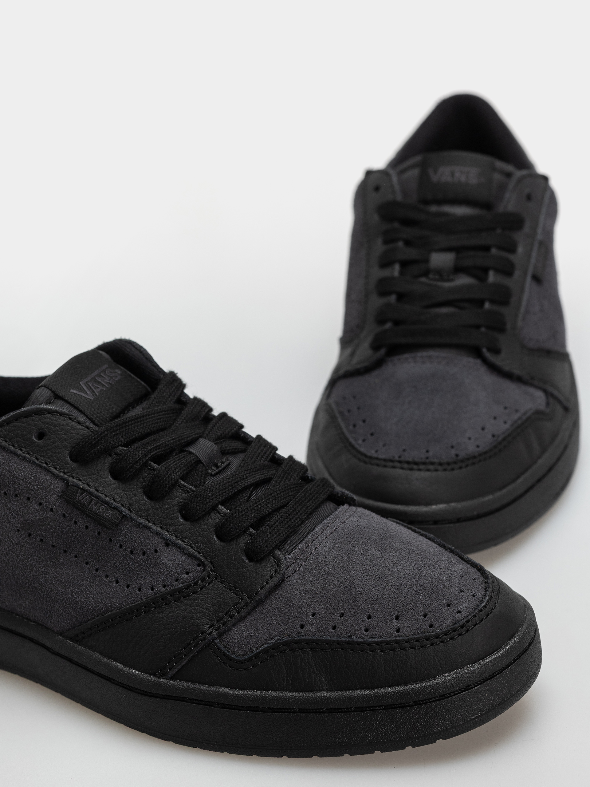 Pantofi Vans Court Low (black/gray)