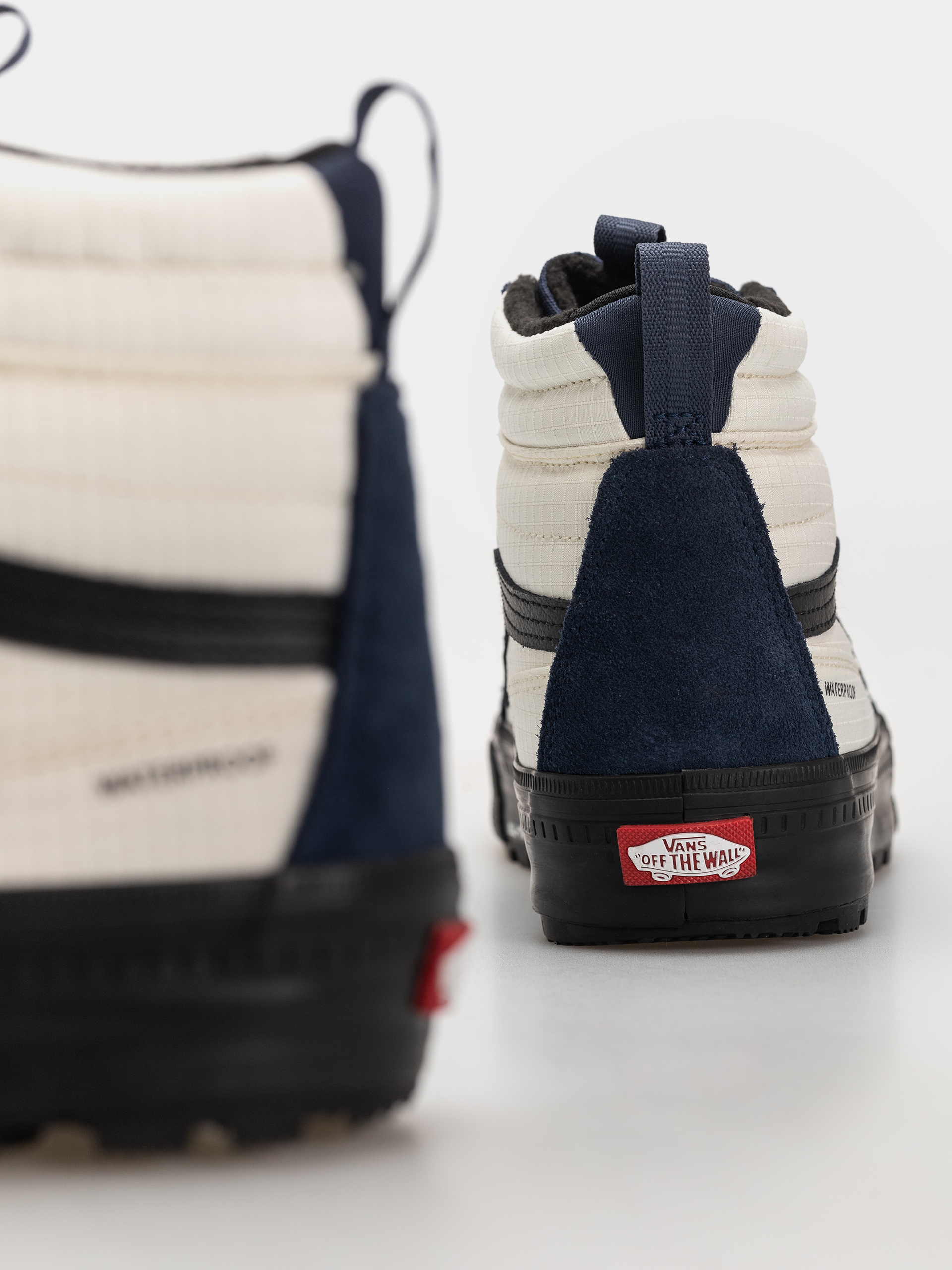 Pantofi Vans Sk8 Hi Waterproof Insulated Mte (true navy)