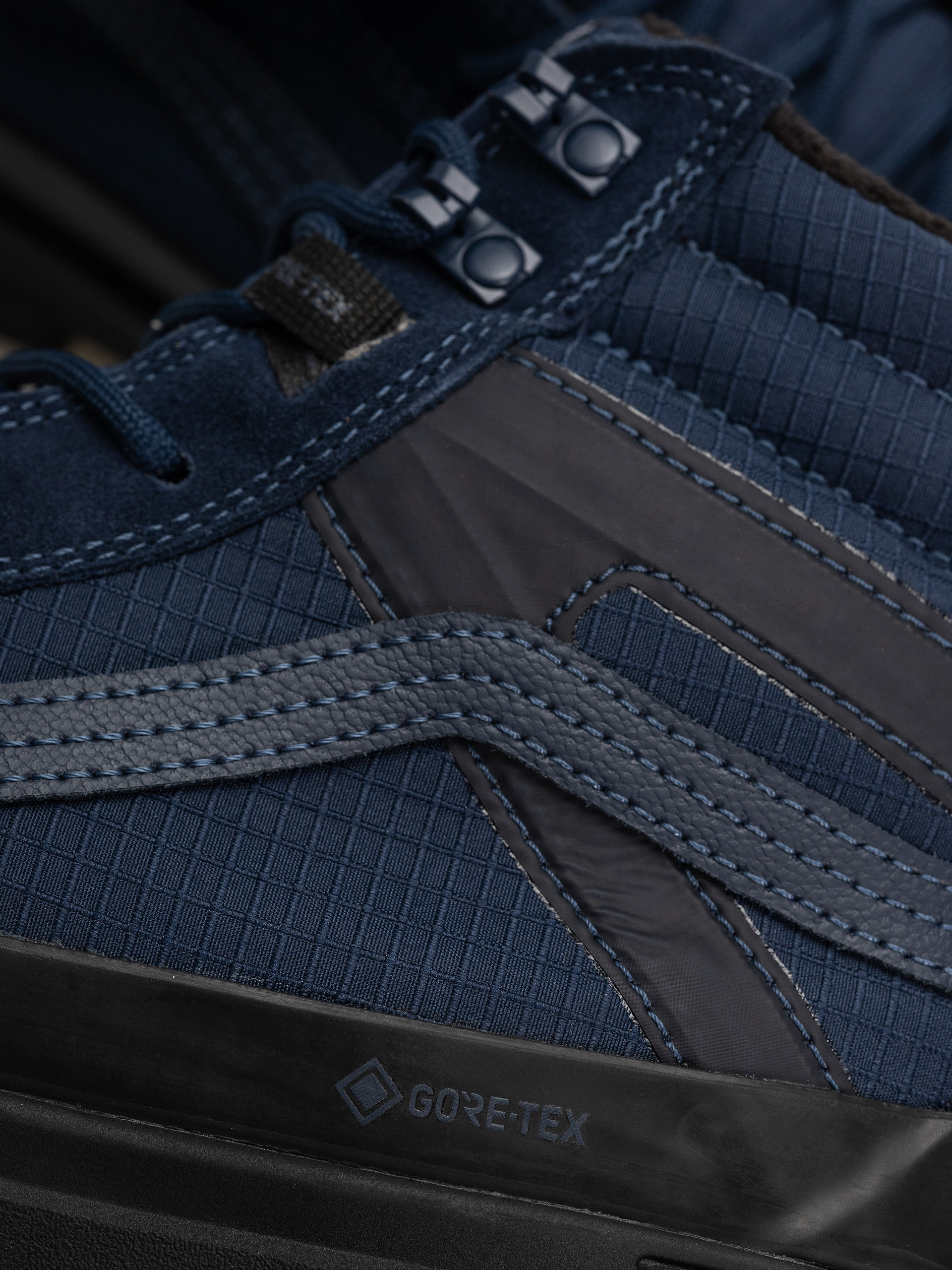 Pantofi Vans Sk8 Hi Gore Tex Insulated Mte (true navy)