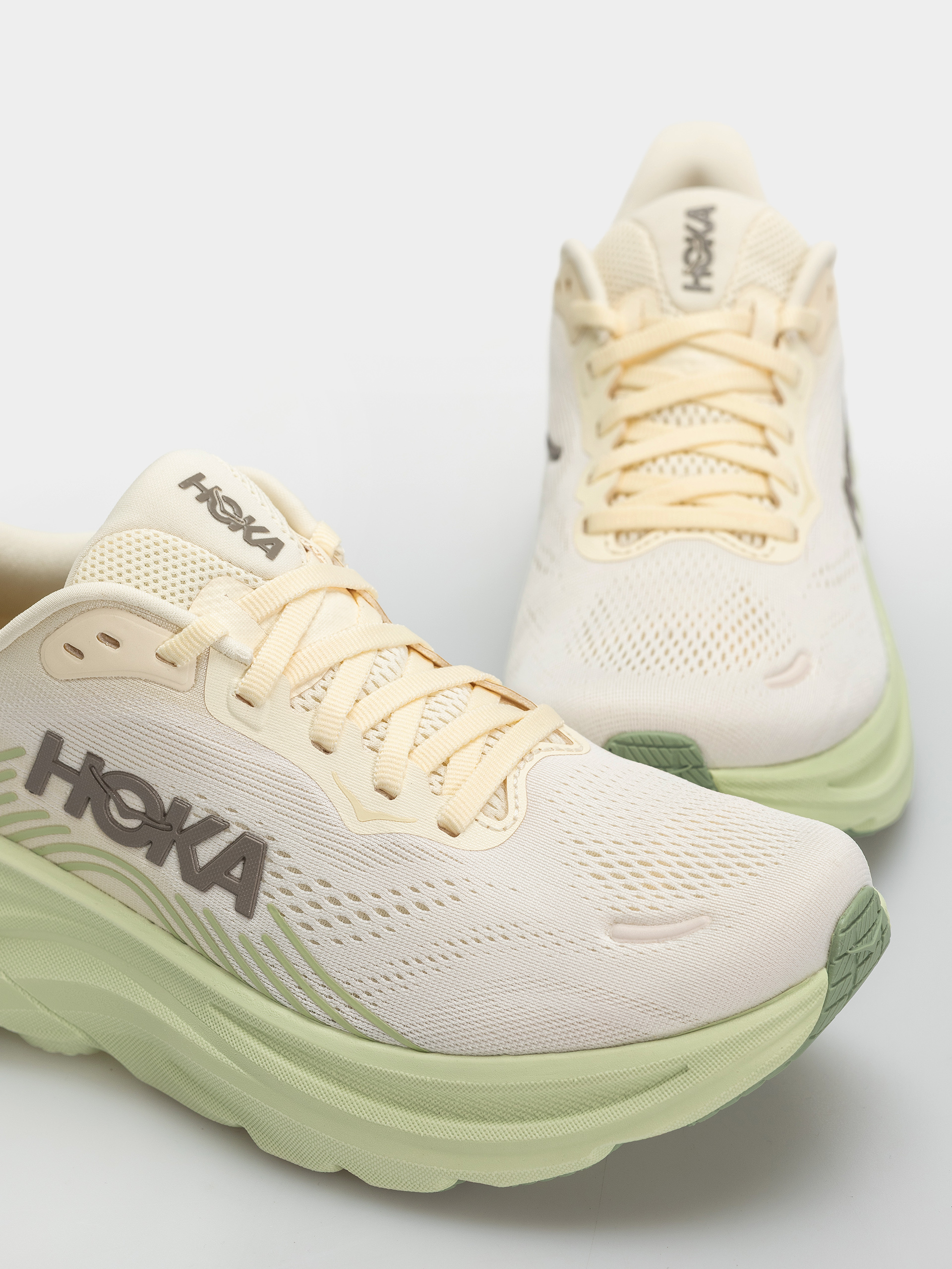 Pantofi Hoka Clifton 11 Wmn (alabaster/morning dew)