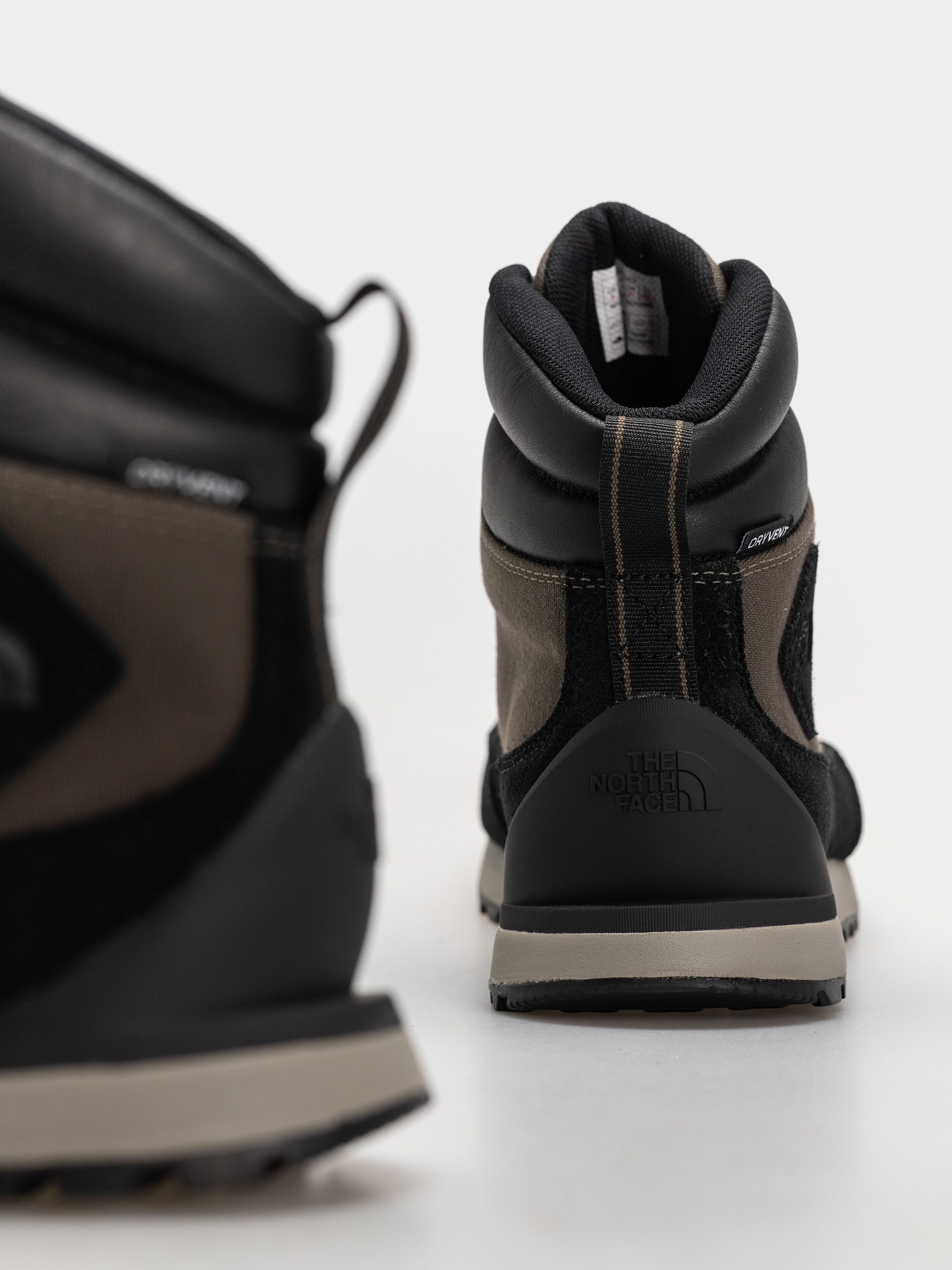 Pantofi The North Face Back To Berkeley Iv Textile Wp (new taupe green/tnf black)