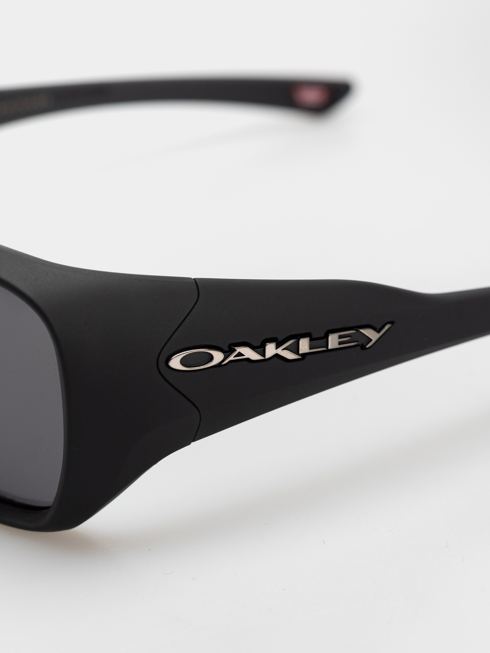 Ochelari de soare Oakley Chaminade (black suede/prizm grey)