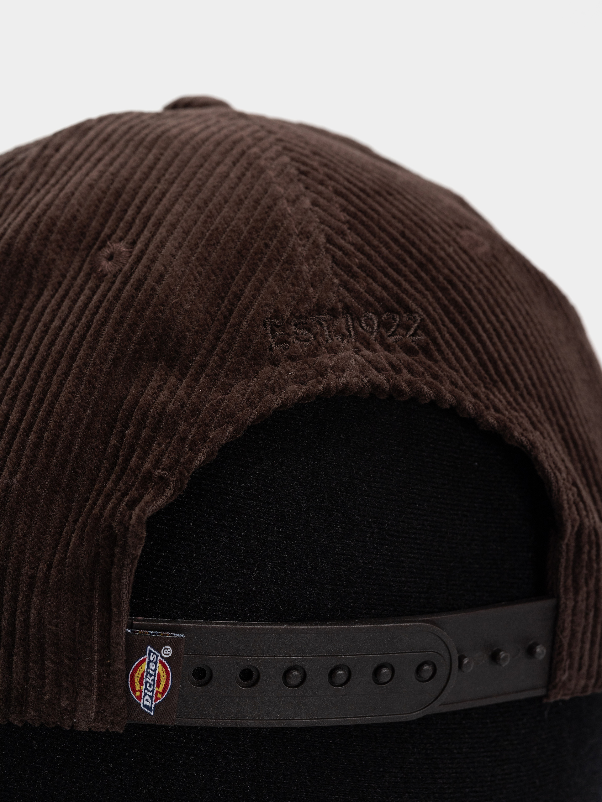 Șapcă Dickies Hardwick Corduroy (chocolate brown)