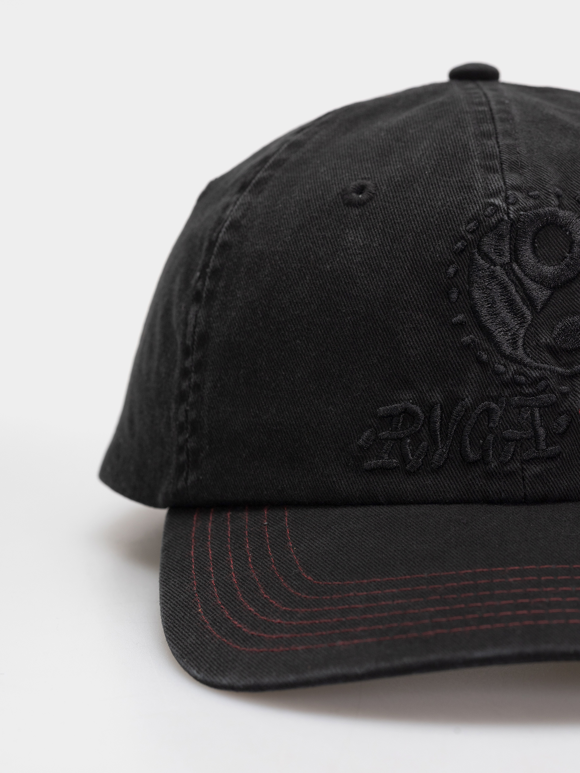 Șapcă RVCA Dallas Ying Yang Cap (pirate black)