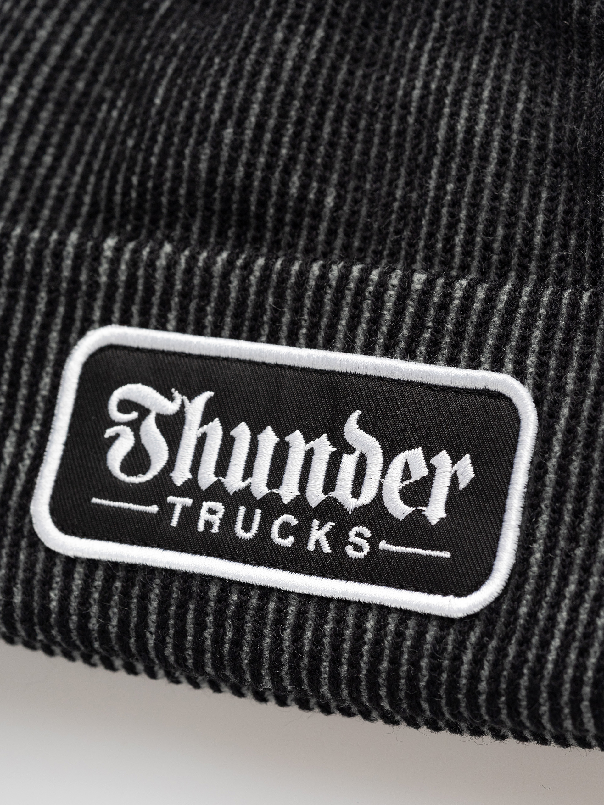 Căciulă Thunder Script Patch (grey/black/white)