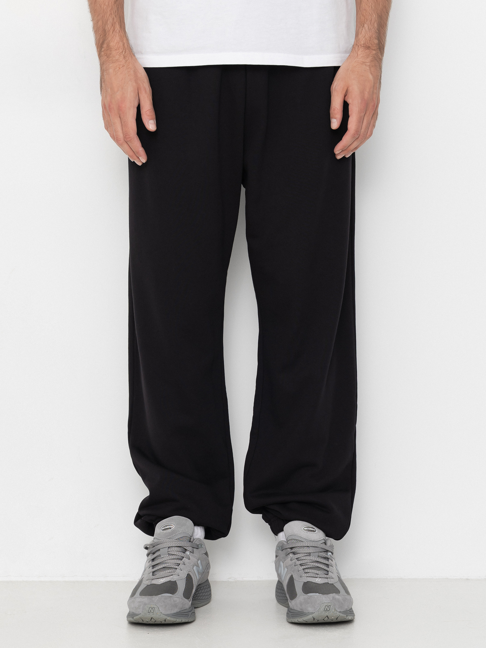Pantaloni The North Face Essential Terry Simple Dome Relaxed (tnf black)