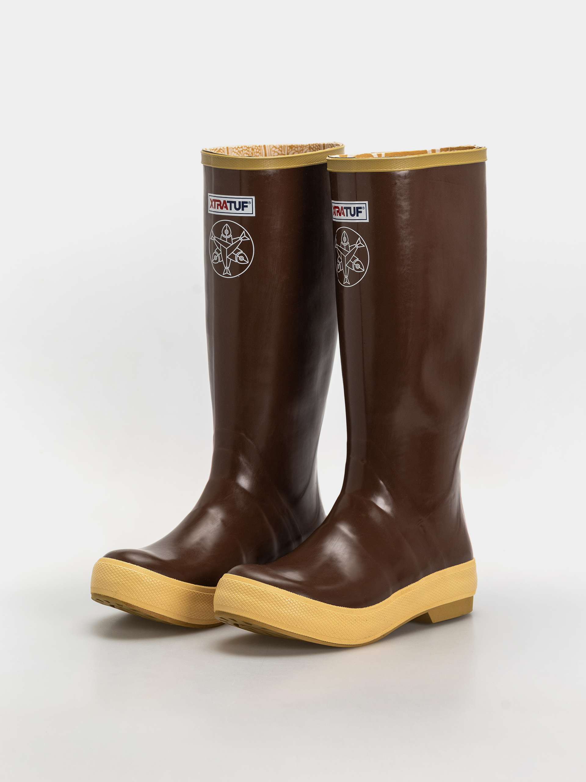 Pantofi Xtratuf Salmon Sisters 15 Legacy Boot Wmn (brown tin fish)