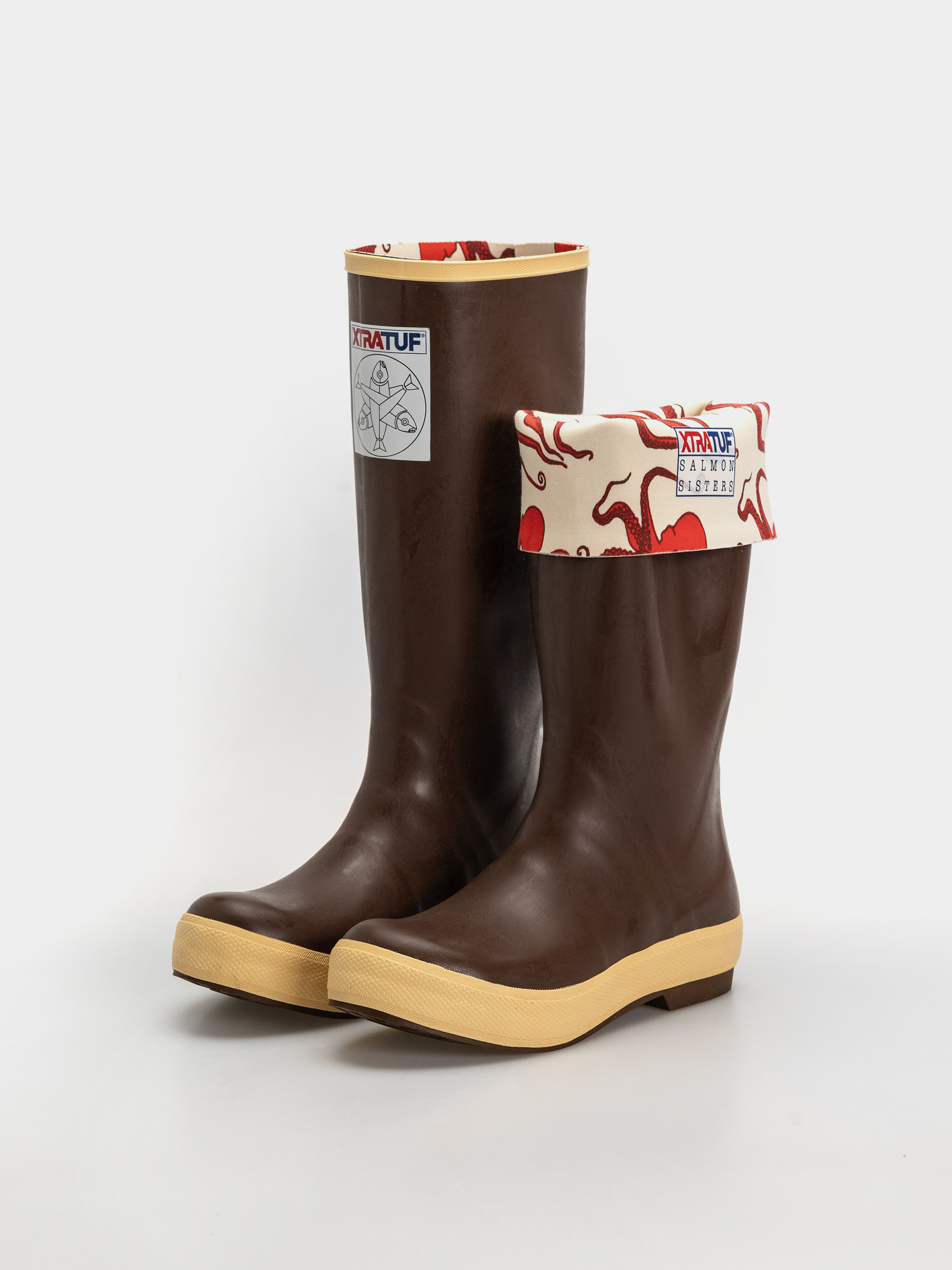 Pantofi Xtratuf Salmon Sisters 15 Legacy Boot Wmn (chocolate octopus)
