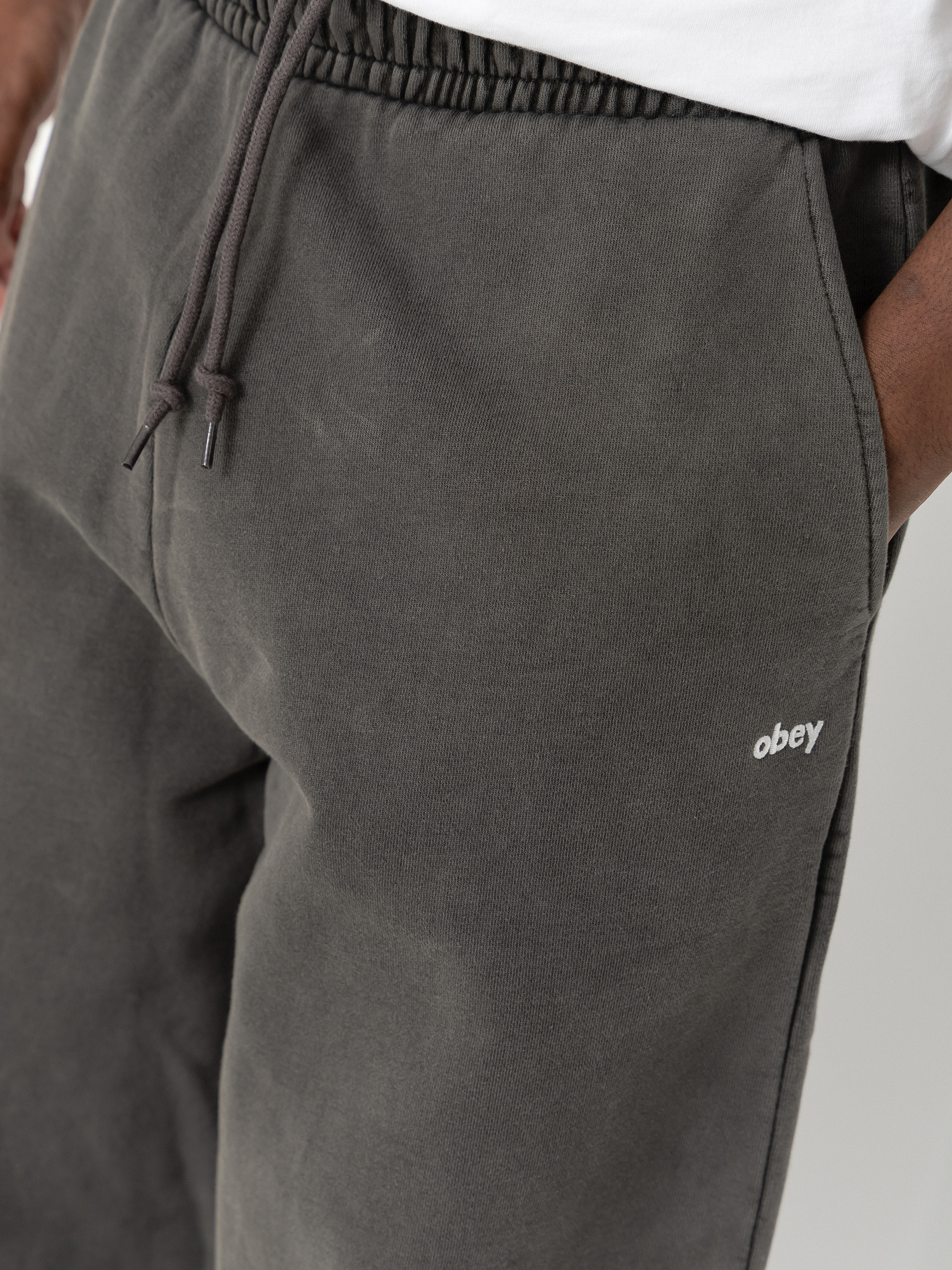 Pantaloni OBEY Lowercase Pigment Straight (pigment digital black)