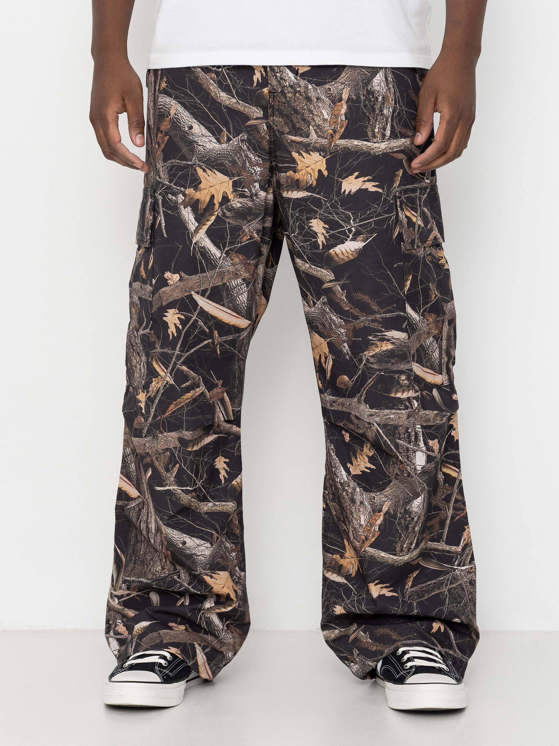 Pantaloni Carhartt WIP Osborn Cargo (camo feather tree black/rinsed)