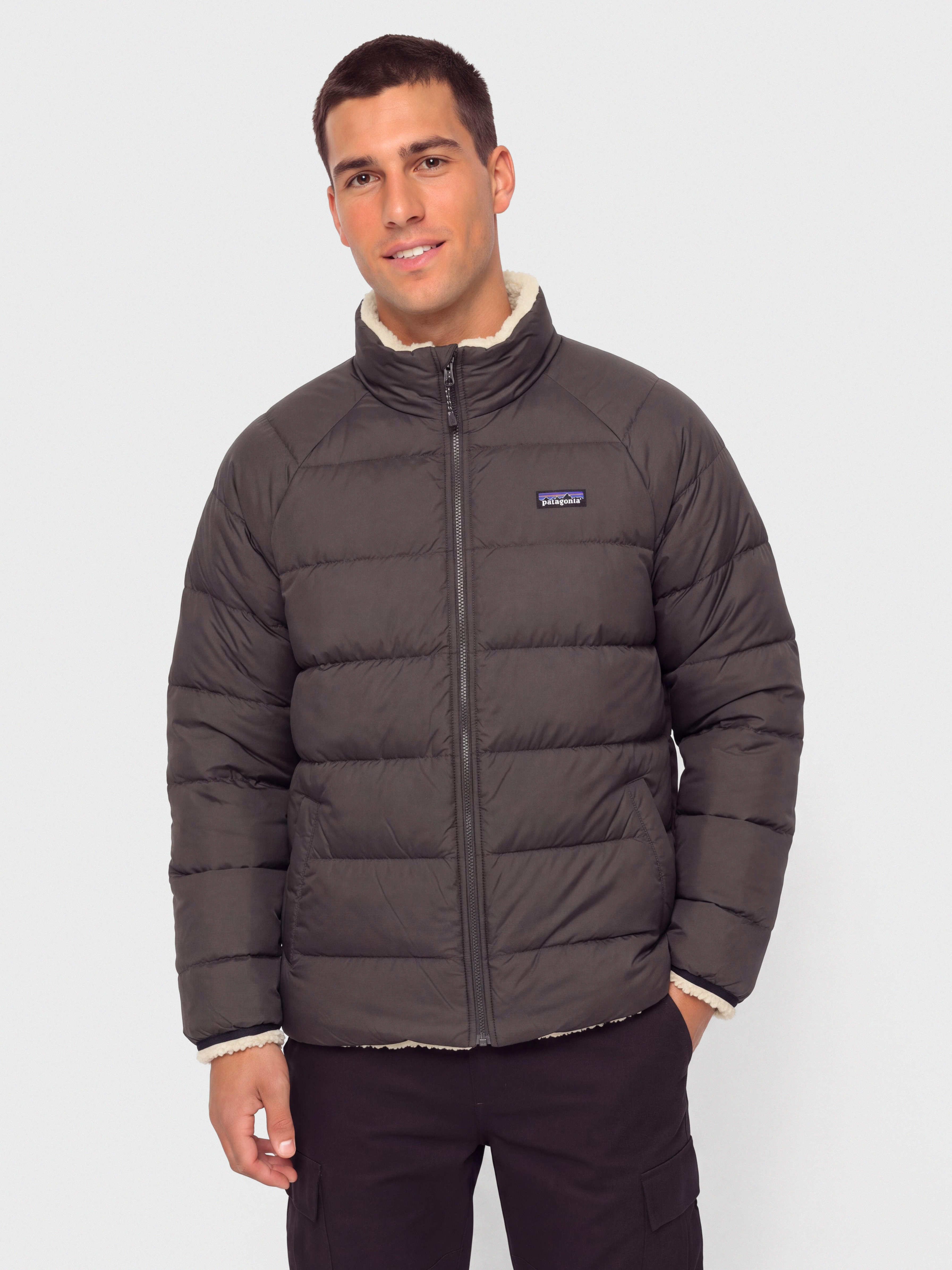 Geacu0103 Patagonia Reversible Silent Down (black)