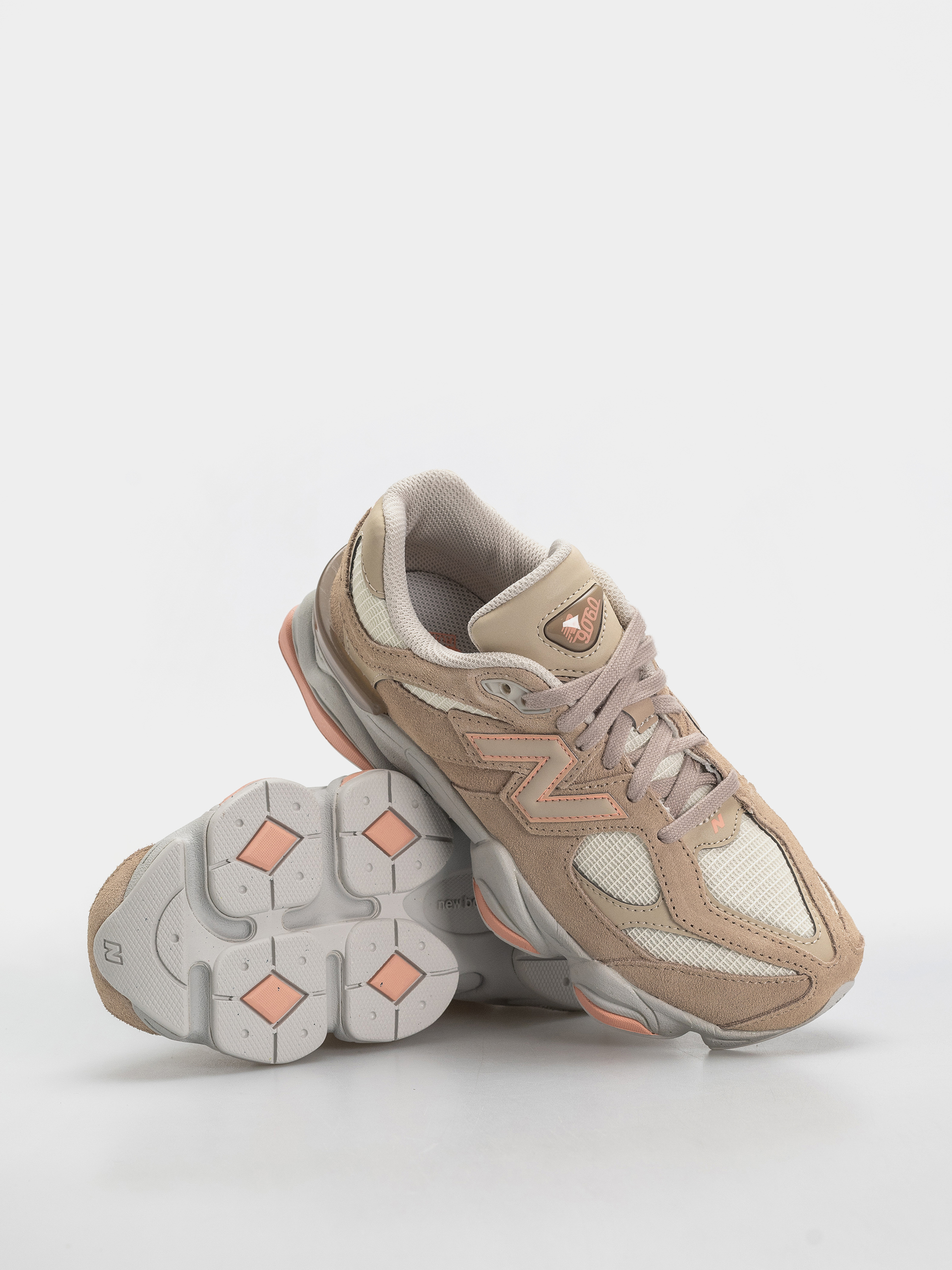 Pantofi New Balance 9060 JR (mindful grey/pink lemonade)