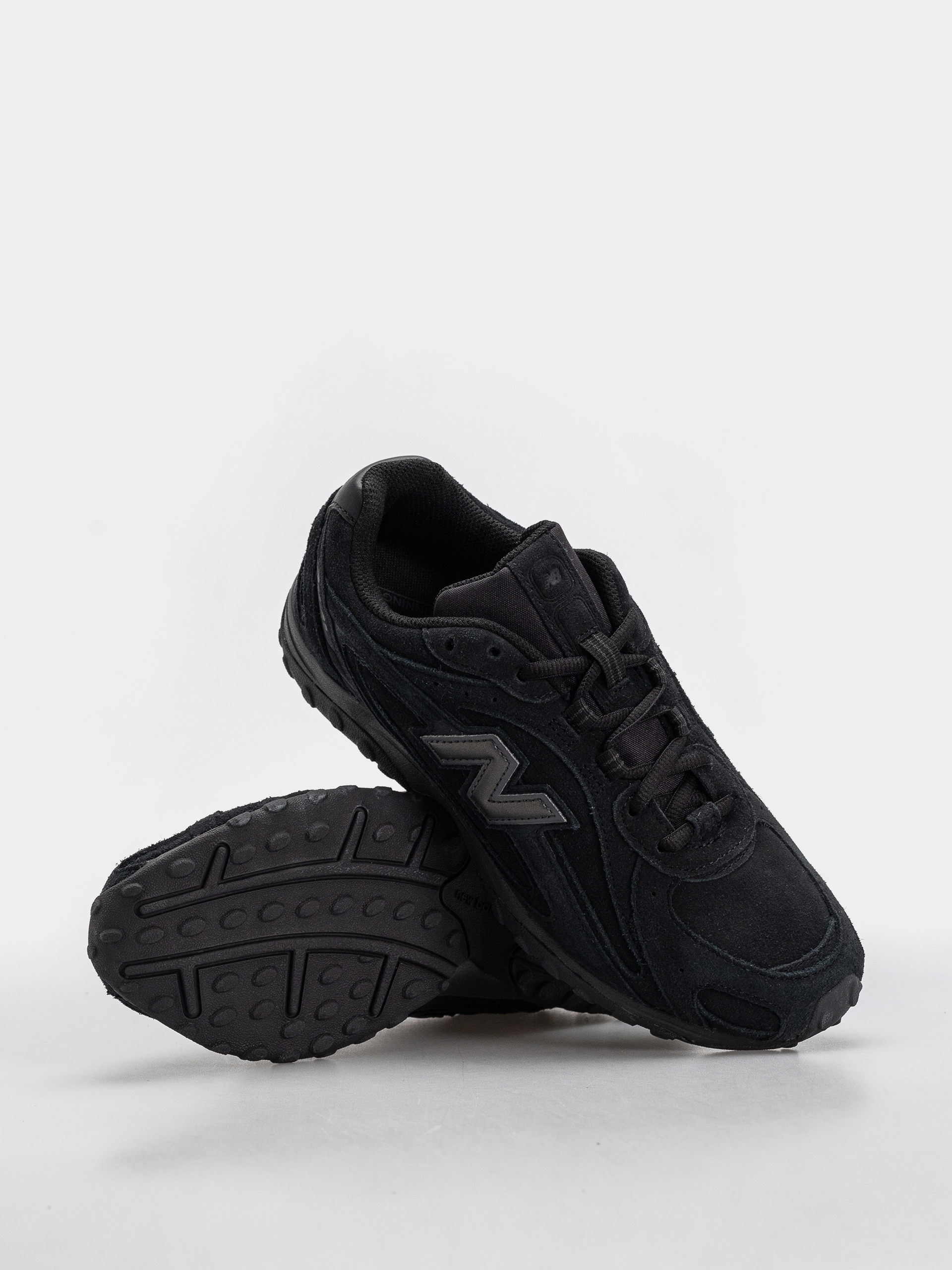 Pantofi New Balance 204L (black/black cement)