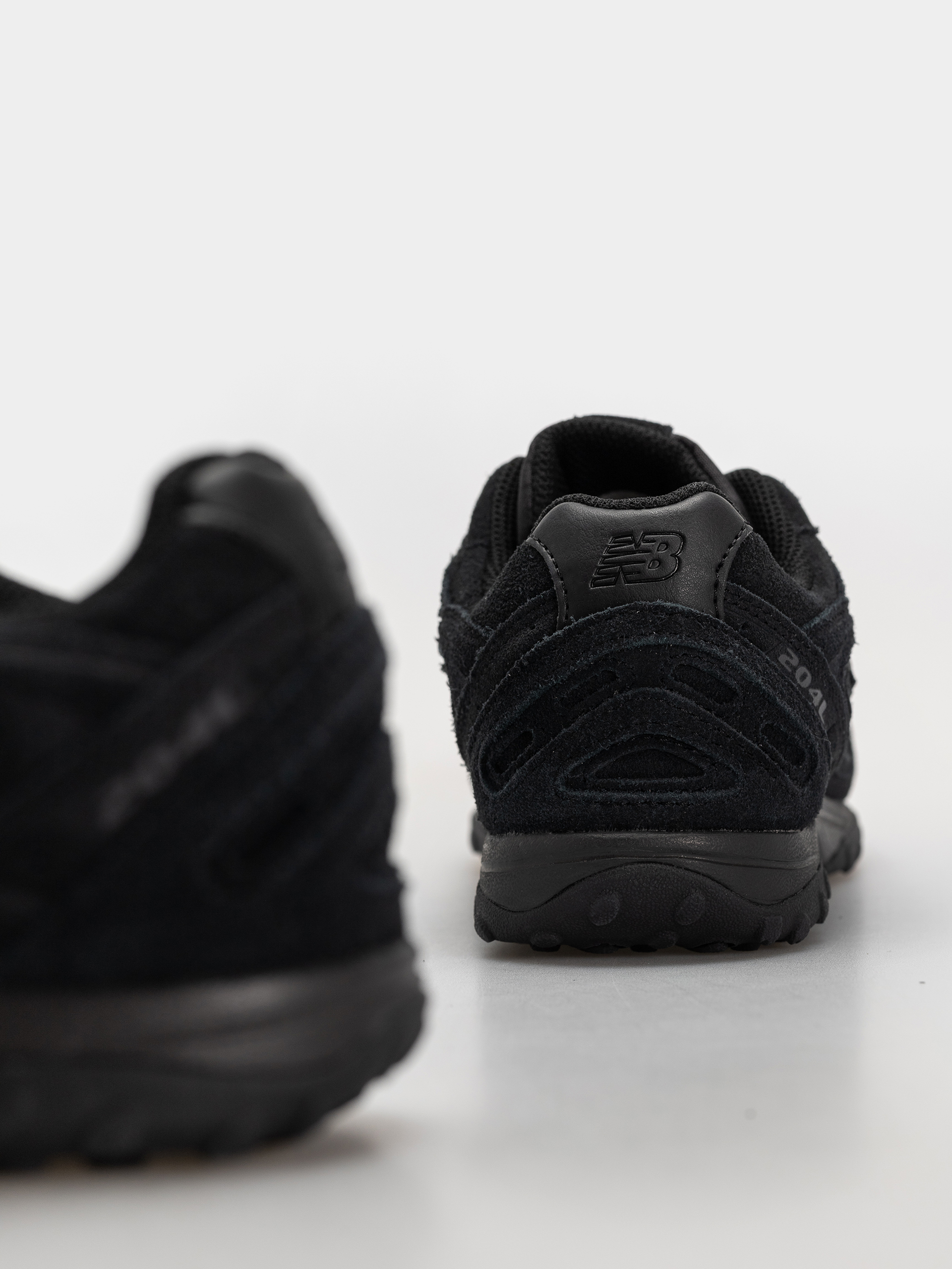Pantofi New Balance 204L (black/black cement)