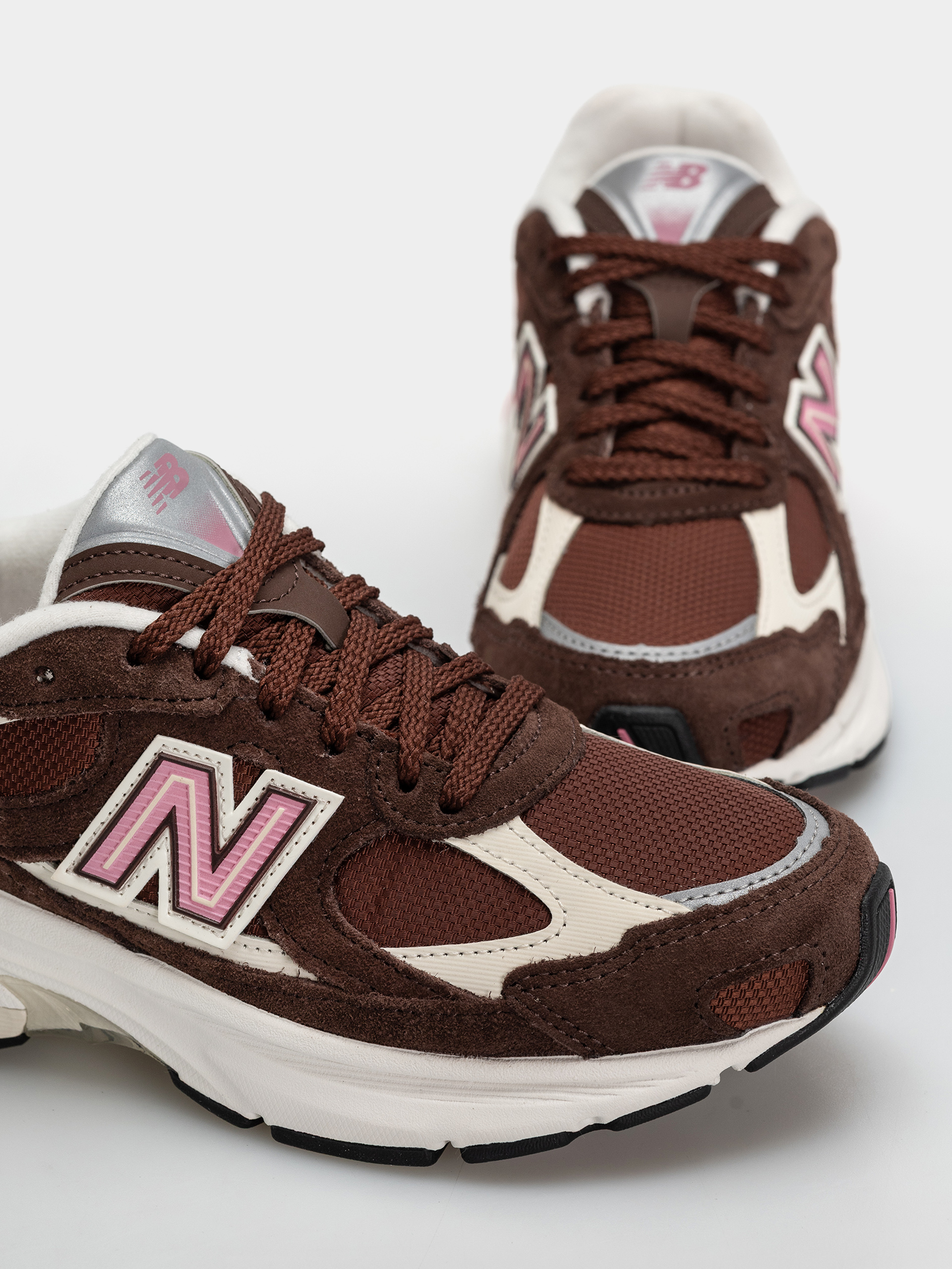 Pantofi New Balance 2010 (pumpernickel/pink eraser)