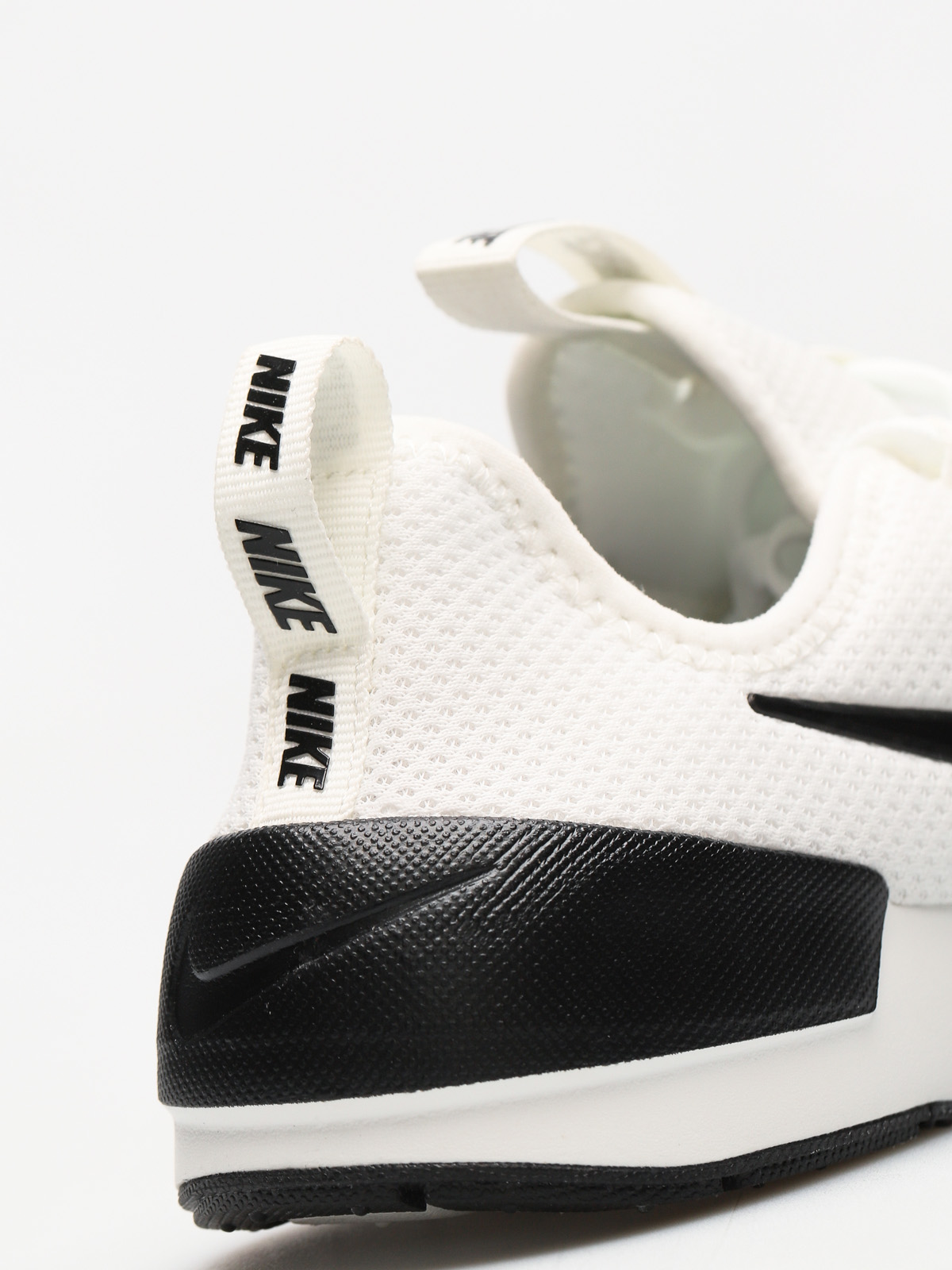 Pantofi Nike Ashin Modern Wmn (summit white/black)
