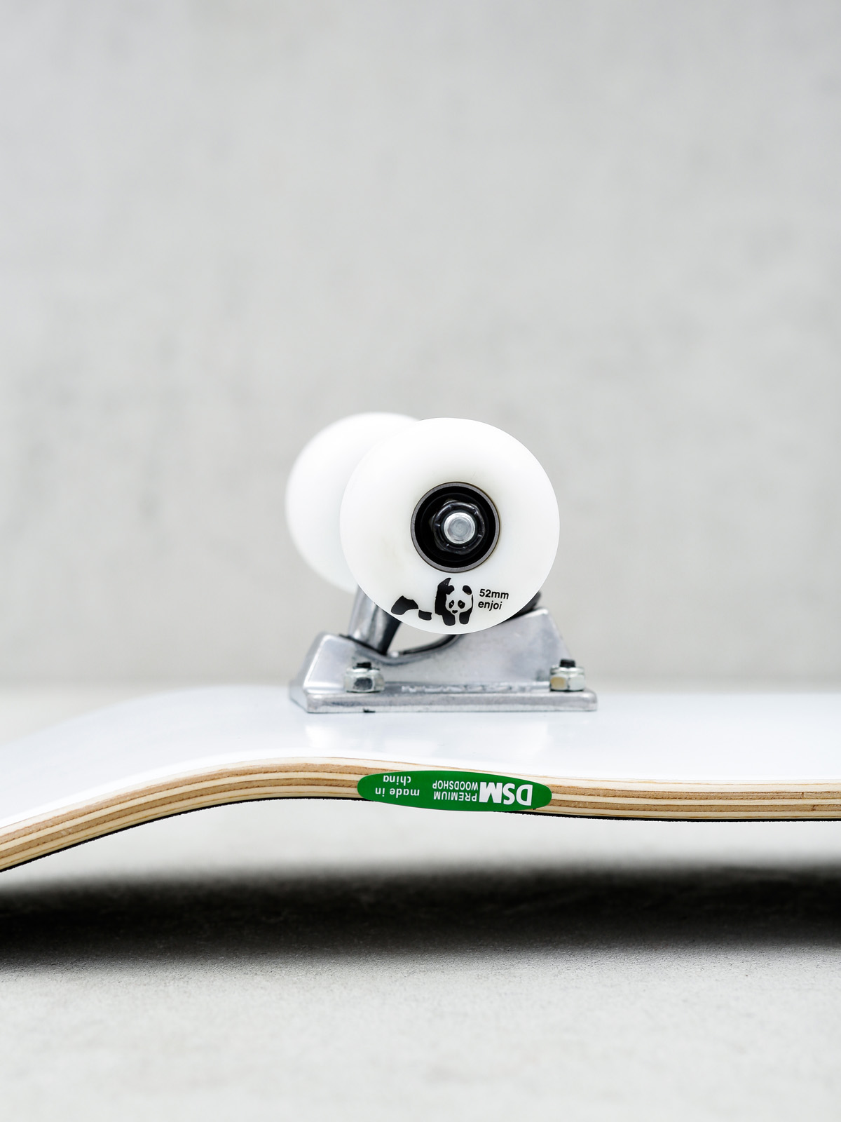 Skateboard Enjoi Whitey Panda (white)